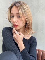 メーヴェ(Mowen) mowen 南堀江　ブロンドヘアー×外ハネミディアム×大人可愛い