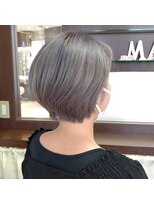 マリーインターナショナル 浦添店(MARIE INTERNATIONAL)&nbsp;ショートボブブリーチアッシュシルバーベージュブラウン