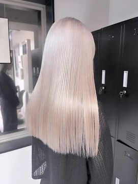 ペレ 渋谷(PELE) イメチェン/ホワイトブロンド/外ハネボブ/ワイドバング/渋谷