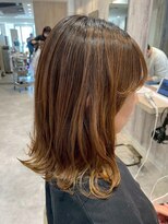 エヌアンドエー せんげん台店(N&A)&nbsp;外ハネ×くびれ◎動きと軽やかさを叶えるミディヘア/グラデ