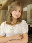 ミディアム30代40代ストレートレイヤー前髪なし前髪あり表参道