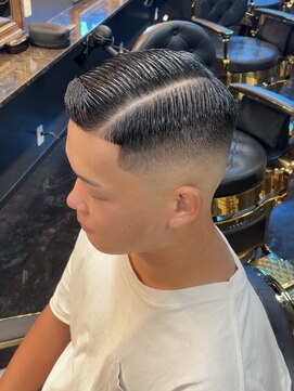 キングスマントーキョー 立川北口店(KINGSMAN TOKYO) アップバング / ツーブロック / スキンフェード 【立川】