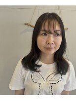 ニナル(Ninal) 上品アッシュでつくる大人セミディ