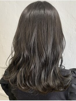 サロン ド ソワ(salon de soi)の写真/繰り返し通う度に髪がキレイになる―。ダメージを最小限に抑え、艶のある柔らかな仕上がりを叶えます◇