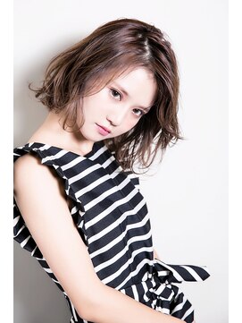 ヴェローグ シェ ブー(belog chez vous hair luxe) ヘアクリームつけるだけでキマるふんわりパーマボブ作ります!