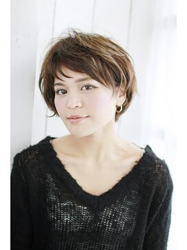 ラグブラン 銀座(Lag.blanc) パーマでハネ感ショート