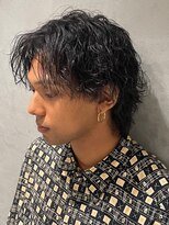 オンド(Onde)&nbsp;センターパートウルフカット波巻きスパイラルパーマ