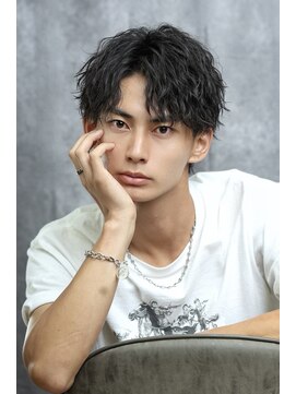 リップス 吉祥寺店 (LIPPS) 2way センターパート　ツイストスパイラル　縦落ちパーマ