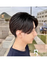 リット(lit.) センターパート　前下がり　ツーブロック　刈り上げ　20代30代