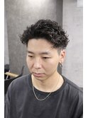 渋谷スパイラルパーマツイストスパイラルパーマ七三分けショート