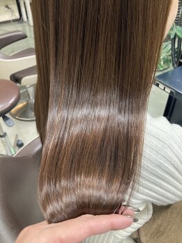 バグジー 黒崎(BAGZY)の写真/【駐車場完備】広々とした店内で贅沢なサロンタイムをお過ごしください♪お買い物の前後にも通いやすい◎