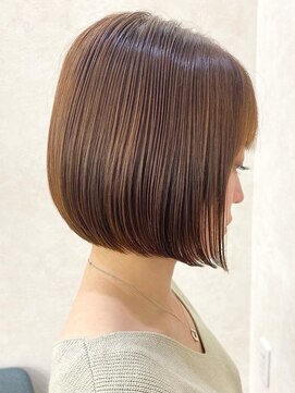 大人可愛いおしゃれボブ×明るい白髪染め