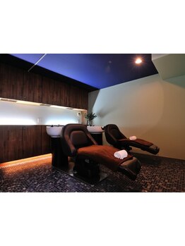 【南森町徒歩1分】大人女性の“なりたい”を叶えるサロン。頭皮や髪、気分まで癒されるサロンタイムを…♪