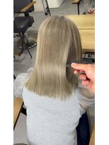 スワイ(SWAY)&nbsp;ホワイトカラー/岡山/ケアブリーチ/ダブルカラーハイトーンカラ