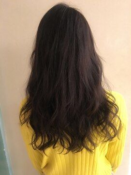 ロンド 銀座(Lond) 暗髪でもエアリーなロングスタイル 担当本田