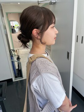 ヘーゼル 博多(HAZEL.) CHIHIRO：後毛カット　マットブラウン