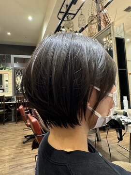 シュープ アニュー ラスパ太田川店(SHOOP anyu) 丸みショートボブ