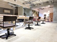 メゾンアルブル 向ヶ丘遊園 登戸(maison ARBLE)の雰囲気（木材を使った店内で、あなたのなりたいを叶えるお店ARBLE♪ボブ）