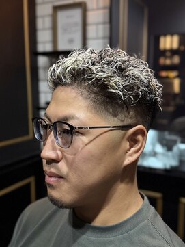 オトコデザイン(OTOKO DESIGN) メッシュ　パーマ　フェード　メンズ