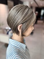 ステア ケース(stair case)&nbsp;脱白髪染めカラー×ローライト 【白髪70%以上】