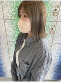 『オリーブベージュ』