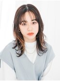 インナーカラーが可愛い 外ハネミディスタイル