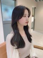 アリーズ シブヤ(ALLYS shibuya)&nbsp;くびれヘア 大人女子 韓国ヘア ロングウルフ 抜け感ヘア