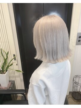 ジゼル 梅田(GiseL) ホワイトベージュ