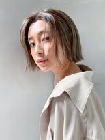 ミィ 表参道(mee.)&nbsp;【mee.】ハセガワヒトシ　グレージュカラー　斜めバング