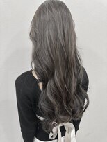 ミザルー(Misirlou)&nbsp;透明感アッシュグレージュ×ハイライト