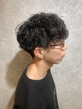 ラルス(Larus) MEN’S HAIR/ブルーブラック/フェザーパーマ/本八幡