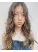 セミロングレイヤー&ハイライトベージュカラー