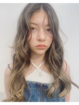 コットン(cotton)&nbsp;セミロングレイヤー&ハイライトベージュカラー