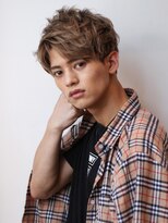 マイラ 銀座(myla)&nbsp;スーツ短髪ツーブロック束感モテるハイトーンシークレットパーマ