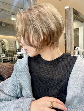 トルネード(TORNADO) 外国人風ショート ベージュ ハンサムショートカーテンバングt210