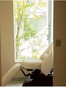 ミロアヴィタ 平尾(miroa vita)の写真/頭皮と髪を豊かに変えていく極上ヘッドスパ。こだわりの個室空間で心身ともに癒されながらの施術◇南区平和