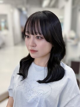 ハピネス 梅田茶屋町店(HAPPINESS) くびれヘア/韓国ヘア/レイヤーカット/透明感/暗髪/ぱっつん前髪