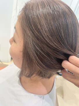 マドレス(m'addresse) 白髪ぼかし／ハイライト／ウィービング