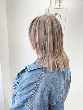 ミルクティーベージュ　ブラウン　ローライト