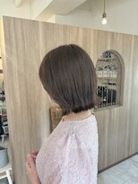 アクシュ(aqush)&nbsp;透明感ブラウンの外ハネボブ