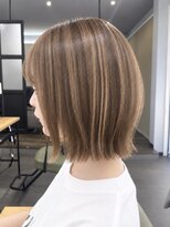 タイ(～tie.)&nbsp;切りっぱなしボブ