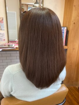 トリート(TREAT) 艶髪ストレート ３０代後半女性