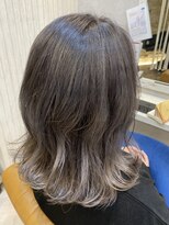 ヘアーサロン キー(Key) ゆるふわ巻きミディ♪シルバーグレージュグラデーション