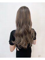 アームス リレーション(Arms Relation) 上品グレージュ×柔らかロングヘアー