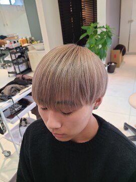 スリーヘアーデザインズ(Three Hair Designs) a