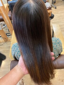 グランバイ アトリエドングリ(Grand × AtlierDonguri) お客様髪質改善データ1343（酸性縮毛矯正）