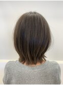 切りっぱなしボブエアリーミディアム　オリーブブラウン