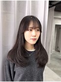 暗髪とも合うレイヤーカット◎