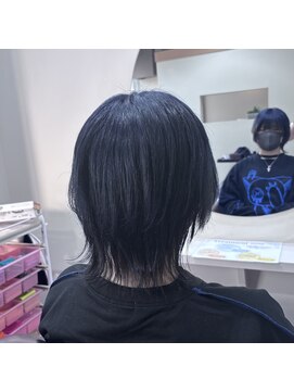 アン(Hair make un) ブルーシルバー