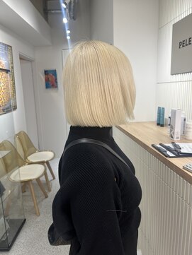 ペレ 渋谷(PELE) ホワイトグレージュ/デジタルパーマ/チェリーブラウン/渋谷